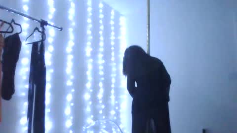 honeybaby_rosegold7 online show from 2, 3, 2025