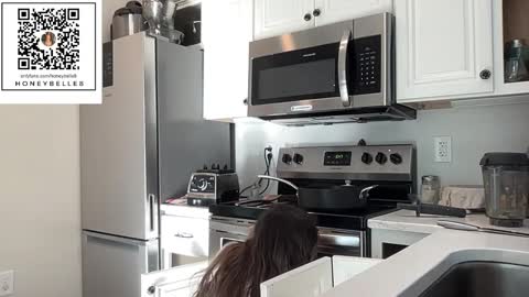 belle brunette online show from 4, 1, 2025