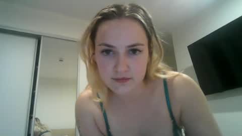 honeyblakex online show from 7, 7, 2026