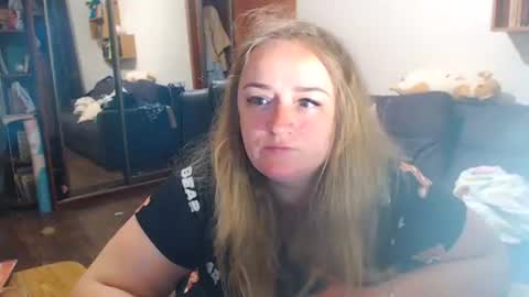 Snapshot of honeydewmolly chatting on 20, 5, 2026 HoneydewMolly online show from 20, 5, 2026