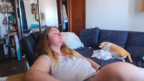 HoneydewMolly online show from 25, 6, 2026
