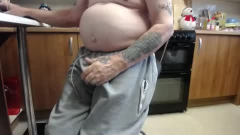 honeymaster290 online show from 16, 12, 2025