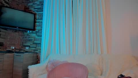 Snapshot of honeymoann chatting on 6, 6, 2026 Alexia online show from 6, 6, 2026