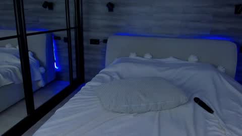 Lily and Michael online show from 6, 12, 2024