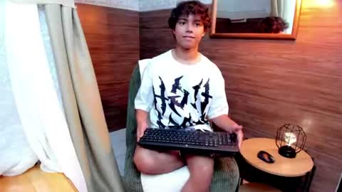 Snapshot of honeymoon_sariel chatting on 15, 7, 2026 honeymoon_sariel online show from 15, 7, 2026