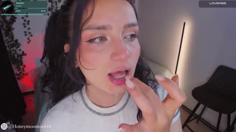       online show from 30, 1, 2025