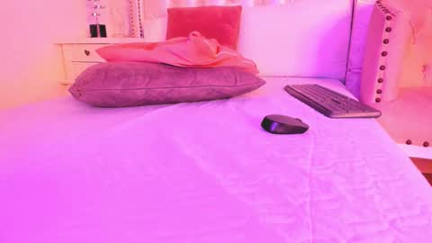 Honey online show from 11, 3, 2026