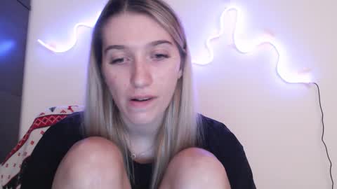 honeyveil online show from 14, 3, 2026