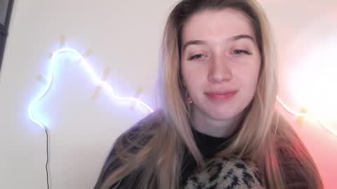 honeyveil online show from 23, 4, 2026