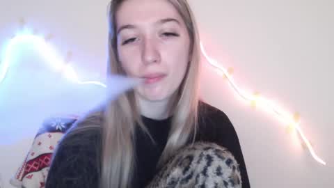 Snapshot of honeyveil chatting on 29, 4, 2026 honeyveil online show from 29, 4, 2026