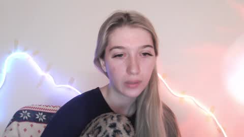 Snapshot of honeyveil chatting on 30, 4, 2026 honeyveil online show from 30, 4, 2026