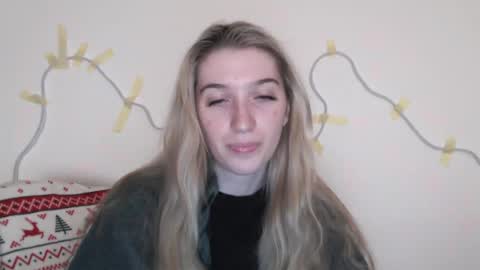 Snapshot of honeyveil chatting on 1, 5, 2026 honeyveil online show from 1, 5, 2026