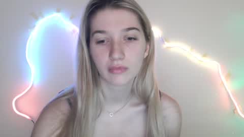 Snapshot of honeyveil chatting on 9, 6, 2026 honeyveil online show from 9, 6, 2026