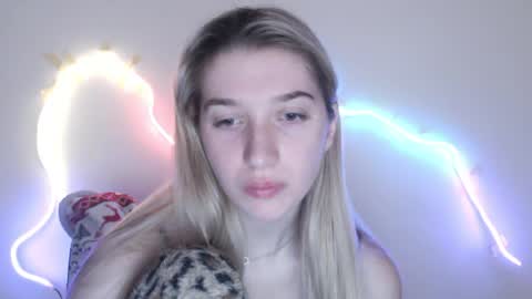 Snapshot of honeyveil chatting on 10, 6, 2026 honeyveil online show from 10, 6, 2026