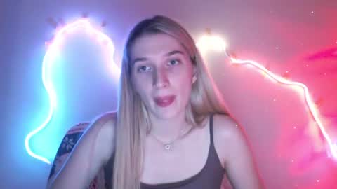 Snapshot of honeyveil chatting on 11, 6, 2026 honeyveil online show from 11, 6, 2026