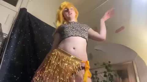 Emi Rose online show from 21, 4, 2026