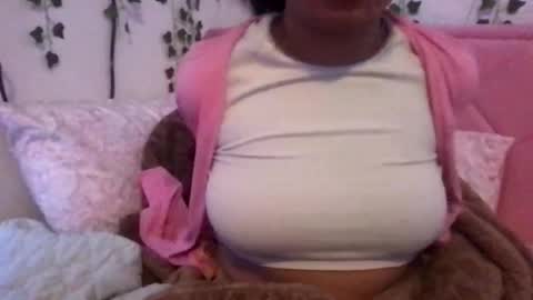 honeyyy89 online show from 27, 4, 2026