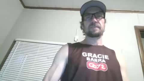 Snapshot of hoodedcricket chatting on 12, 5, 2026 hoodedcricket online show from 12, 5, 2026