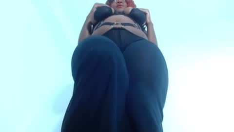 Snapshot of hoot_emily chatting on 22, 7, 2026 Emily online show from 22, 7, 2026