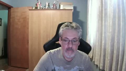 Snapshot of horndoggyx1 chatting on 6, 6, 2026 horndoggy online show from 6, 6, 2026