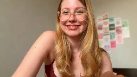 Snapshot of horney_audrey chatting on 21, 5, 2026 Audrey online show from 21, 5, 2026