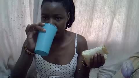 Leila online show from 8, 2, 2026