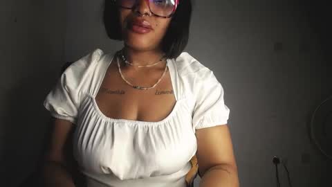Snapshot of horny_ebonygirl_ chatting on 20, 5, 2026 horny_ebonygirl_ online show from 20, 5, 2026