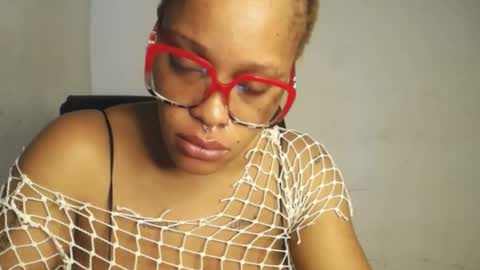 Snapshot of horny_ebonygirl_ chatting on 9, 6, 2026 horny_ebonygirl_ online show from 9, 6, 2026