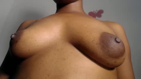 Snapshot of horny_iris chatting on 17, 11, 2025 Iris online show from 17, 11, 2025