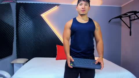 horny_nick18 online show from 14, 4, 2026