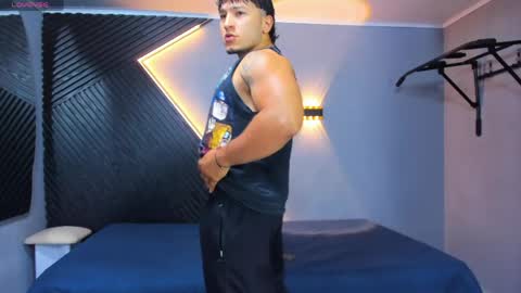 horny_nick18 online show from 24, 4, 2026