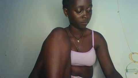 Bella online show from 2, 10, 2025