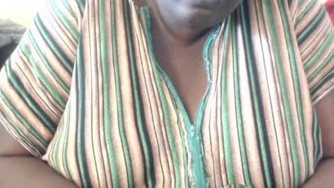 Snapshot of hornybigtitts chatting on 9, 12, 2024 monica zain online show from 9, 12, 2024