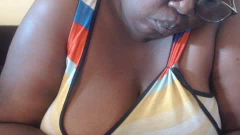 Snapshot of hornybigtitts chatting on 14, 1, 2025 monica zain online show from 14, 1, 2025