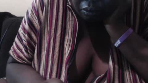 Snapshot of hornybigtitts chatting on 28, 1, 2025 monica zain online show from 28, 1, 2025