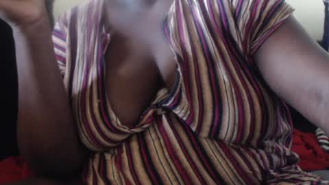Snapshot of hornybigtitts chatting on 25, 2, 2025 monica zain online show from 25, 2, 2025