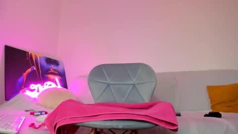 Emma online show from 9, 12, 2024