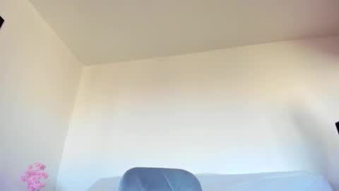 Emma online show from 21, 10, 2025