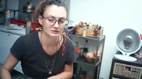 Snapshot of hornyhippies0080 chatting on 24, 5, 2026 Nix D online show from 24, 5, 2026
