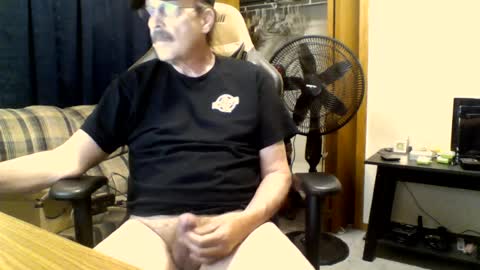 Snapshot of hornymanwi chatting on 22, 7, 2026 hornymanwi online show from 22, 7, 2026