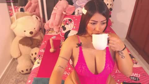 Snapshot of hornymillf_ chatting on 21, 5, 2026 C I A R A online show from 21, 5, 2026