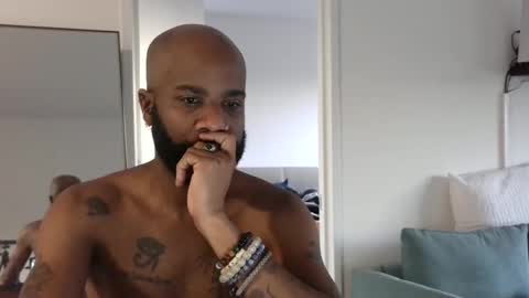 Horus00 online show from 23, 12, 2024