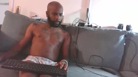 Horus00 online show from 2, 10, 2025