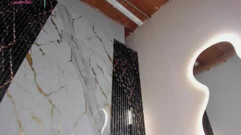 hot__genesis online show from 23, 4, 2026