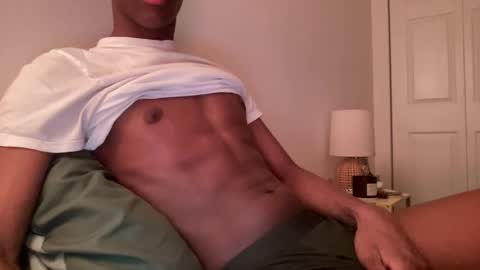 Snapshot of hot_b3n chatting on 22, 11, 2025 Ben online show from 22, 11, 2025