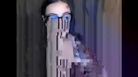 v     online show from 15, 2, 2025