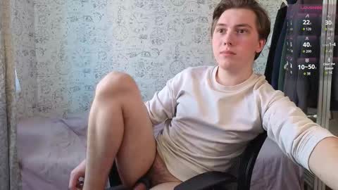 Snapshot of hot_boy_oscar chatting on 8, 10, 2025 Oscar online show from 8, 10, 2025