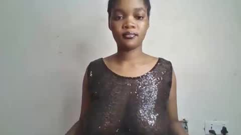 Snapshot of hot_choccoolate chatting on 19, 5, 2026 Zarah online show from 19, 5, 2026