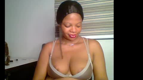 Snapshot of hot_choco_choco chatting on 22, 12, 2025 peace online show from 22, 12, 2025