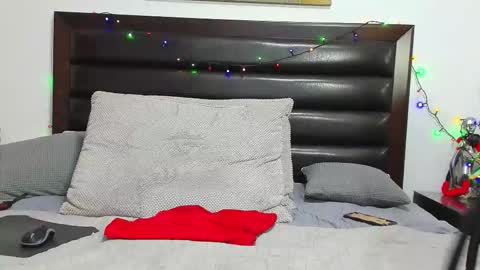 hot_chocolate4u online show from 5, 1, 2026